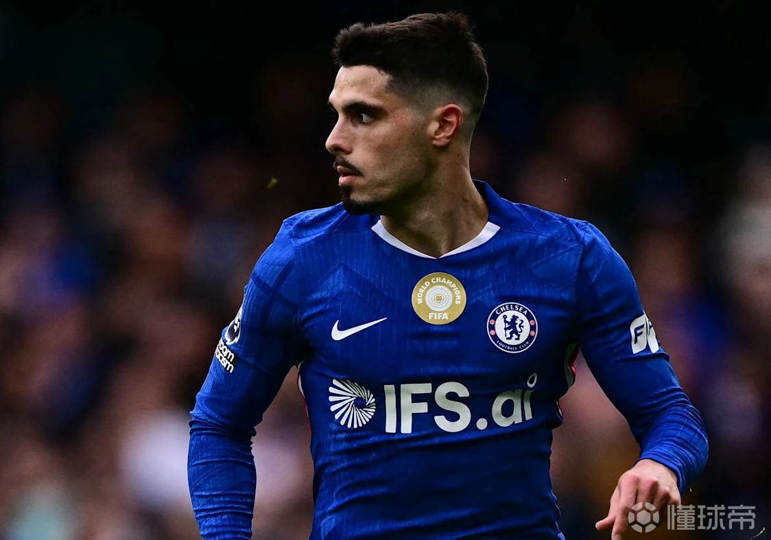 世体：巴萨在关注切尔西边锋内托，而阿尔瓦雷斯仍是首要目标